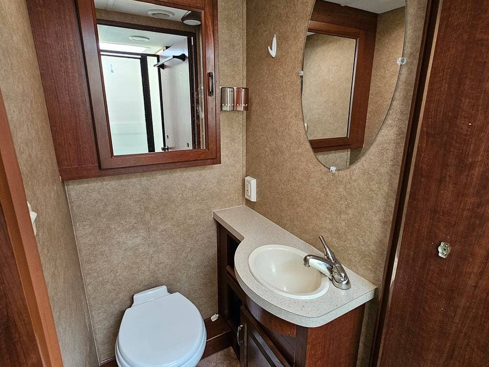 2014 Forest River Forester 3011DS - Used Class C For Sale by Pop RVs in Suffolk, Virginia features Air Conditioning, Slideout, Generator