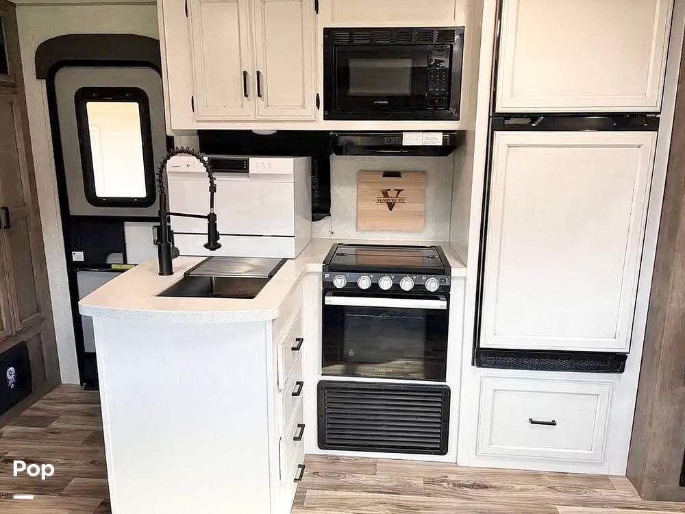 2022 SportTrek STT302VRB by Venture RV from Pop RVs in Carrollton, Georgia