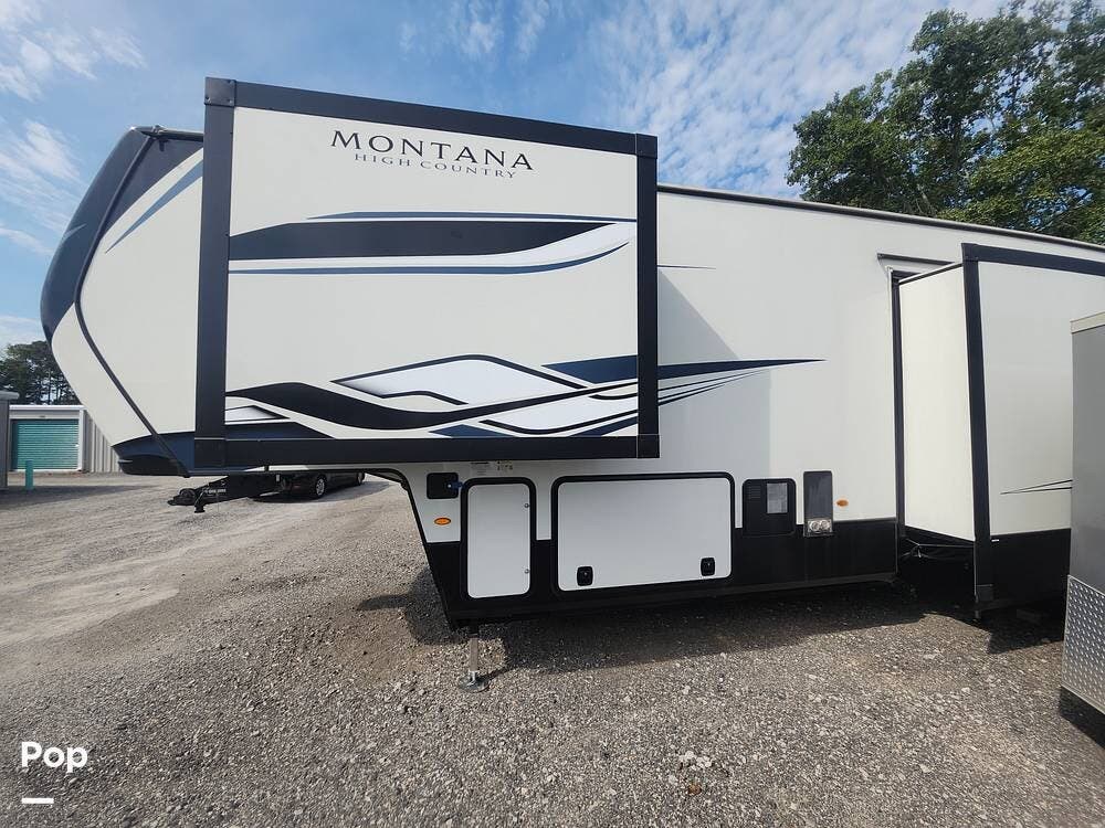 2024 Montana High Country 381TB by Keystone from Pop RVs in Gilbert, South Carolina