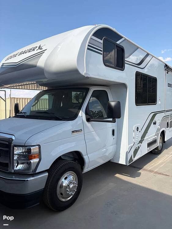 2026 Thor Motor Coach Freedom Eddie Bauer Thor Motor Coach  22ED - Used Class C For Sale by Pop RVs in Chaparral, New Mexico features Slideout