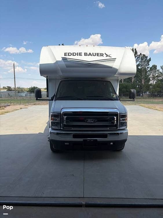 2026 Thor Motor Coach Freedom Elite Eddie Bauer 22ED - Used Class C For Sale by Pop RVs in Chaparral, New Mexico features Generator, Air Conditioning, Slideout