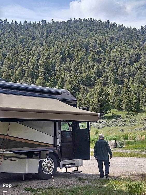 2016 Journey 42E by Winnebago from Pop RVs in Graceville, Minnesota