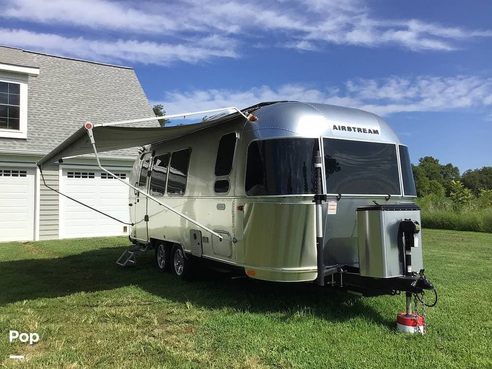 2023 Flying Cloud 23FB by Airstream from Pop RVs in Warsaw, Virginia