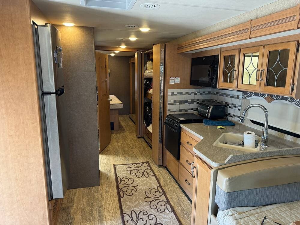 2017 Hurricane 34J by Thor Motor Coach from Pop RVs in Roseville, California