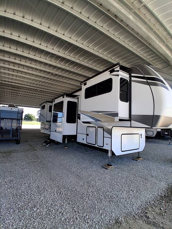 2022 Paradigm 385FL by Alliance RV from Pop RVs in Brookshire, Texas