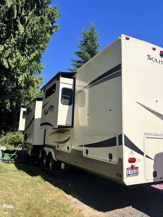 2020 Grand Design Solitude M-382WB - Used Fifth Wheel For Sale by Pop RVs in Kelso, Washington features Slideout