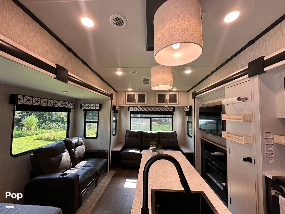 2022 Forest River Wildcat 369MBL - Used Fifth Wheel For Sale by Pop RVs in Farmville, North Carolina features Awning, Leveling Jacks, Slideout, Air Conditioning