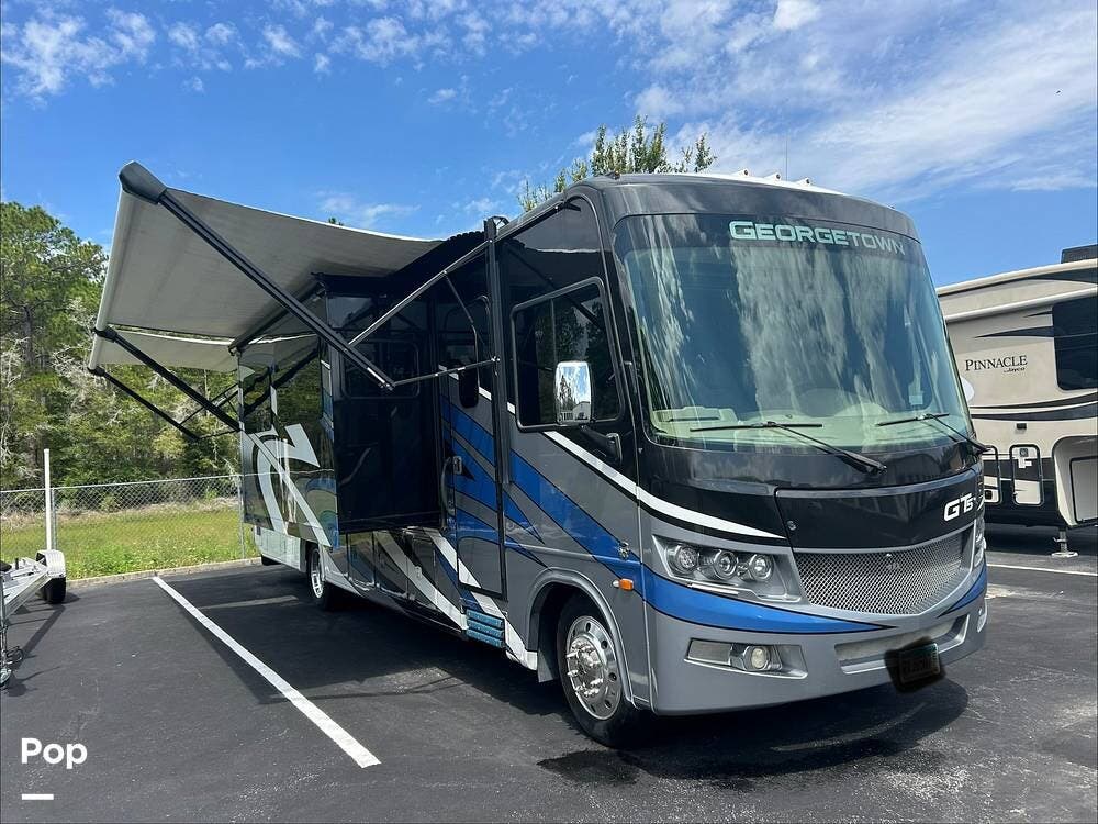 2020 Forest River Georgetown GT5 34H5 - Used Class A For Sale by Pop RVs in Homosassa, Florida features Leveling Jacks, Generator, Air Conditioning, Awning, Slideout