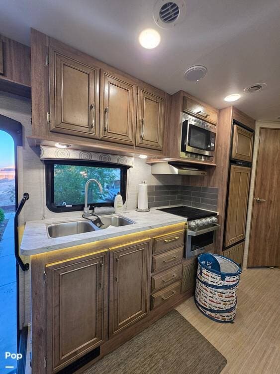 2021 Entegra Coach Odyssey 24B - Used Class C For Sale by Pop RVs in Reedley, California features Generator, Awning, Slideout, Air Conditioning
