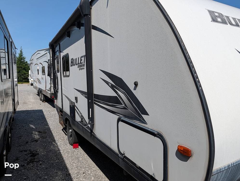 2020 Keystone Bullet 1850RB - Used Travel Trailer For Sale by Pop RVs in Cartersville, Georgia features Slideout
