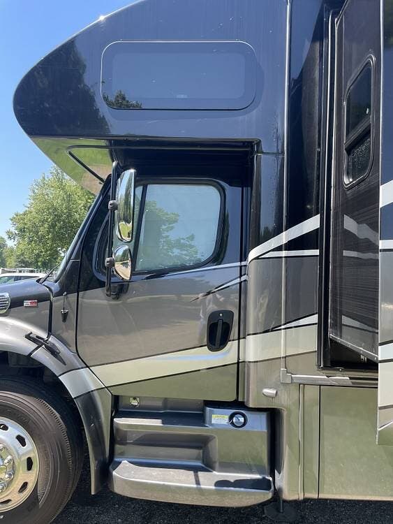 2019 Jayco Seneca 37TS - Used Super C For Sale by Pop RVs in Decatur, Illinois features Slideout