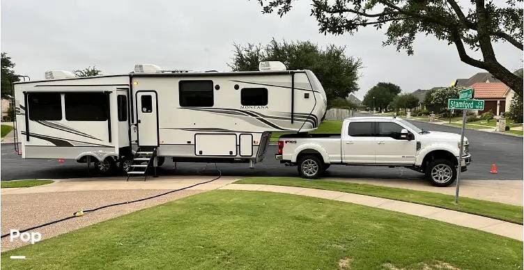 Used 2022 Keystone Montana 3231CK available in Waco, Texas