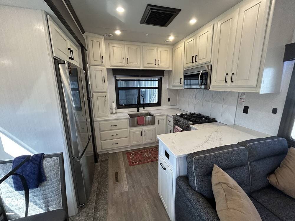 2022 Elite Suites 41RKSB4 by DRV from Pop RVs in Fort Worth, Texas