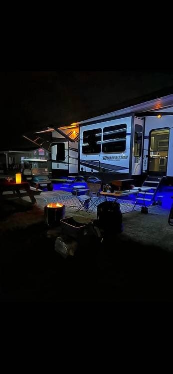 2019 Grand Design Momentum 351M - Used Toy Hauler For Sale by Pop RVs in Aydlett, North Carolina features Generator, Air Conditioning, Slideout, Leveling Jacks