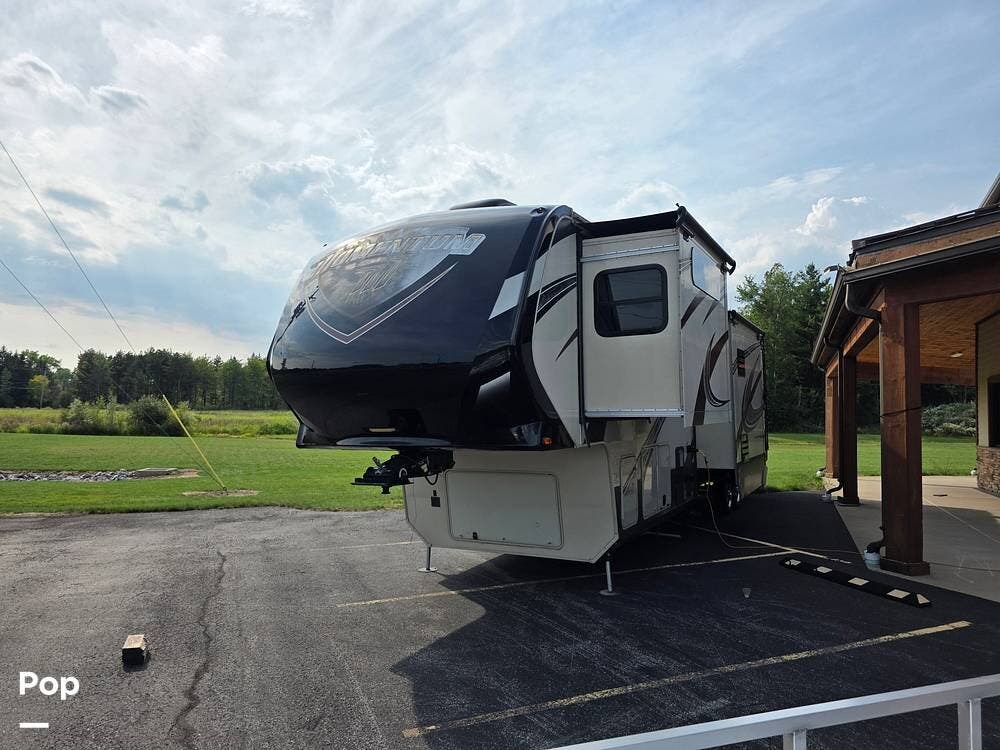 2015 Grand Design Momentum 385TH - Used Toy Hauler For Sale by Pop RVs in Elma, New York features Slideout