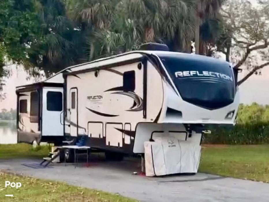Used 2022 Grand Design Reflection 367BHS available in Loxahatchee, Florida
