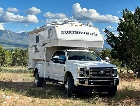 2023 Northern Lite Lite Northern  EX 10-2 Dry Bath LE - Used Truck Camper For Sale by Pop RVs in Wickenburg, Arizona