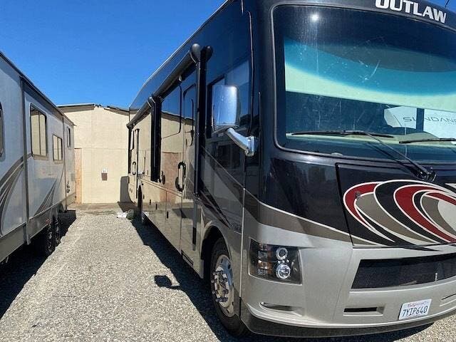 2017 Thor Motor Coach Outlaw 37BG - Used Toy Hauler For Sale by Pop RVs in Livermore, California features Slideout