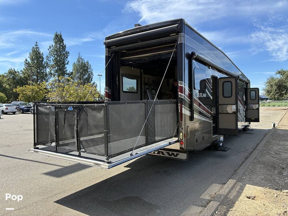 Used 2017 Thor Motor Coach Outlaw 37BG available in Livermore, California