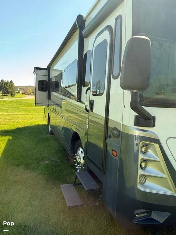 2024 Coachmen Sportscoach 341sa - Used Diesel Pusher For Sale by Pop RVs in Bellefonte, Pennsylvania features Slideout