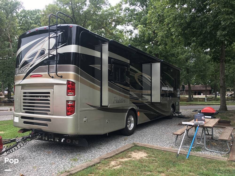 2010 Phaeton 36QSH by Tiffin from Pop RVs in Manning, South Carolina