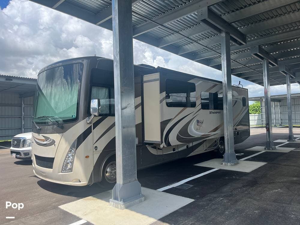 2018 Windsport 35M by Thor Motor Coach from Pop RVs in Port Charlotte, Florida