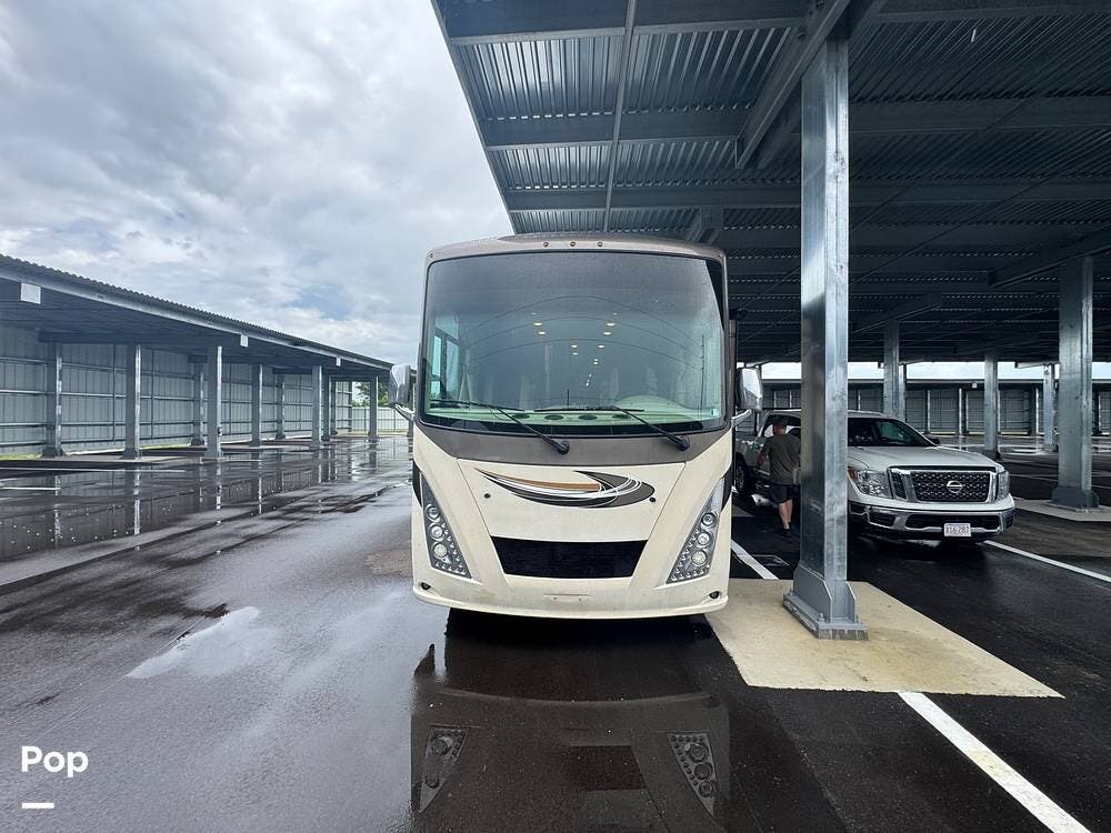 2018 Thor Motor Coach Windsport 35M - Used Class A For Sale by Pop RVs in Punta Gorda, Florida features Generator, Leveling Jacks, Slideout, Awning, Air Conditioning