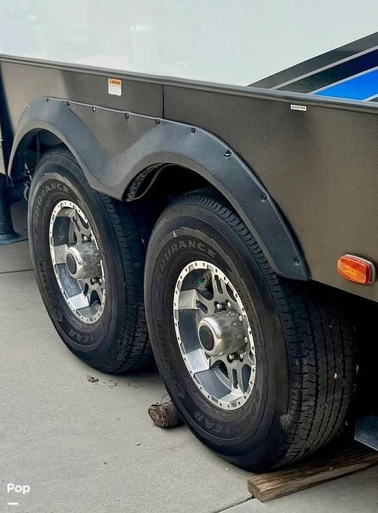 2021 Keystone Fuzion 373 - Used Fifth Wheel For Sale by Pop RVs in Highland, Utah features Slideout