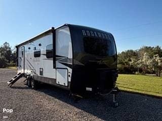 2024 Rockwood Ultra-Lite 2606WS - Used Travel Trailer For Sale by Pop RVs in Okeechobee, Florida features Awning, Slideout, Air Conditioning