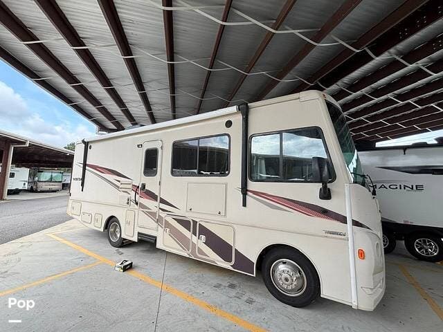 2019 Winnebago Vista 27PE - Used Class A For Sale by Pop RVs in Myrtle Beach, South Carolina features Awning, Air Conditioning, Generator, Leveling Jacks, Slideout