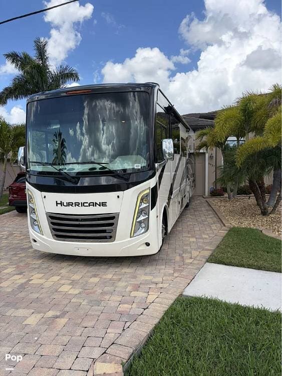2022 Thor Motor Coach Hurricane 35M - Used Class A For Sale by Pop RVs in Punta Gorda, Florida features Slideout