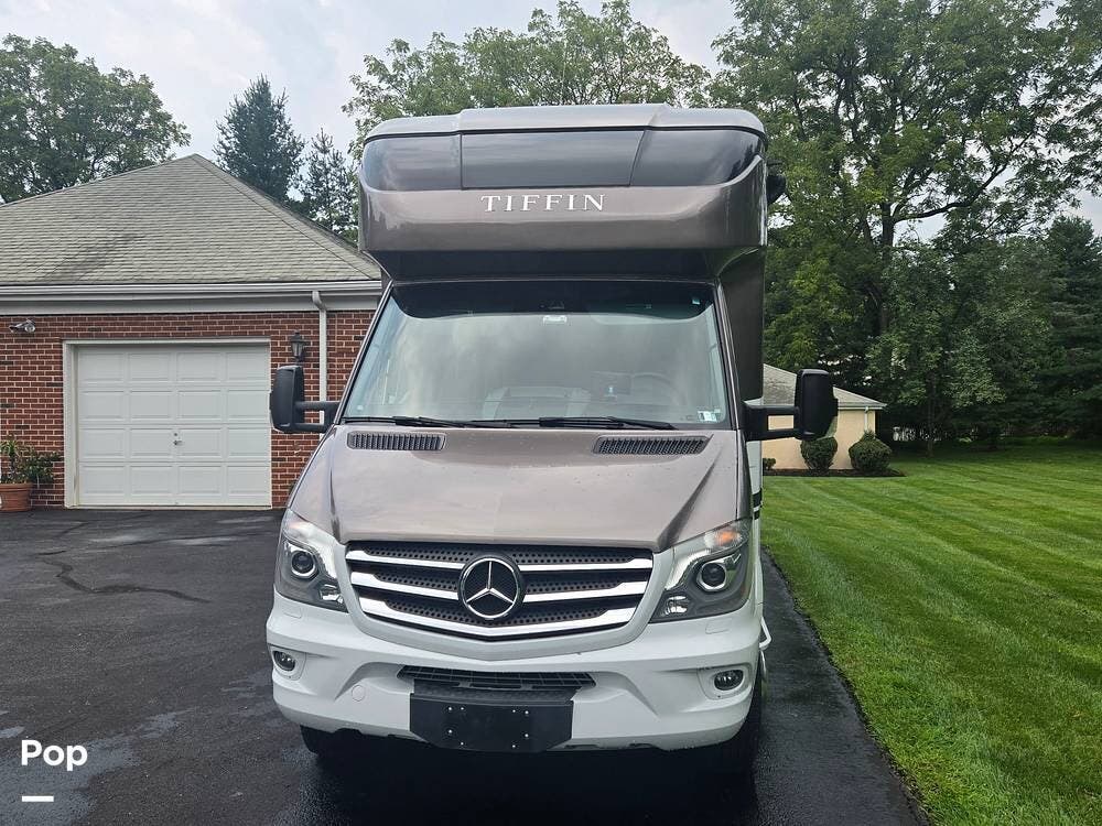 Used 2019 Tiffin Wayfarer 25QW available in West Chester, Pennsylvania