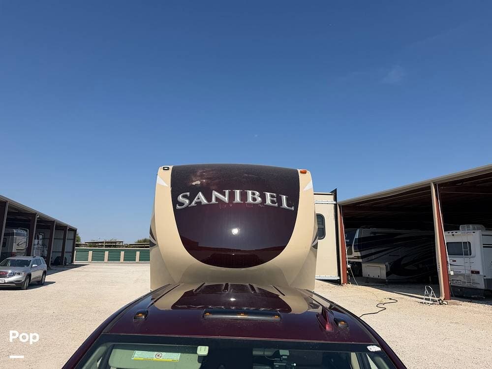 2017 Prime Time Sanibel 3801 - Used Fifth Wheel For Sale by Pop RVs in Gunter, Texas features Slideout, Awning, Air Conditioning, Leveling Jacks
