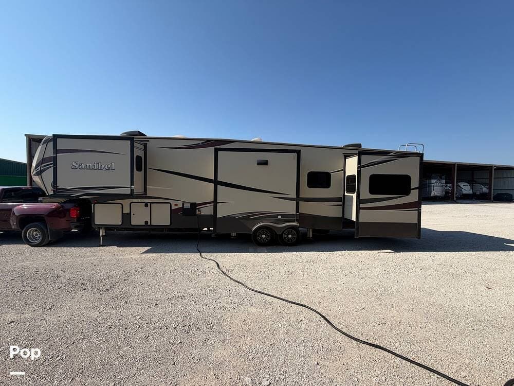 2017 Sanibel 3801 by Prime Time from Pop RVs in Gunter, Texas
