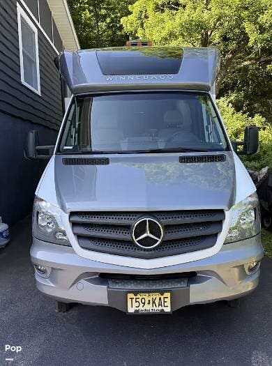 2018 Winnebago View 24J - Used Class C For Sale by Pop RVs in Stockholm, New Jersey features Slideout