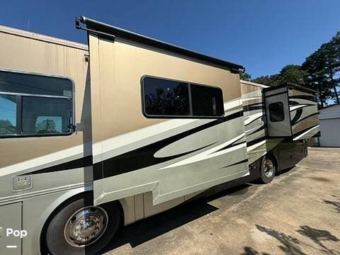 2011 Tiffin Allegro Red M-34QFA Freightliner 340hp - Used Diesel Pusher For Sale by Pop RVs in Elizabeth City, North Carolina features Air Conditioning, Leveling Jacks, Generator, Slideout, Awning