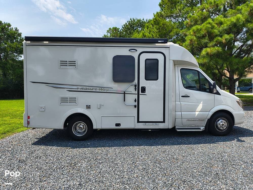 2019 Pleasure-Way Plateau XLMB - Used Class C For Sale by Pop RVs in Chincoteague, Virginia