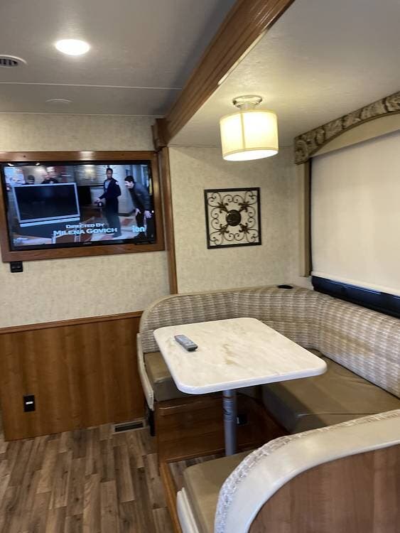 2019 Coachmen Mirada 35BH - Used Class A For Sale by Pop RVs in Jacksonville, Florida features Slideout