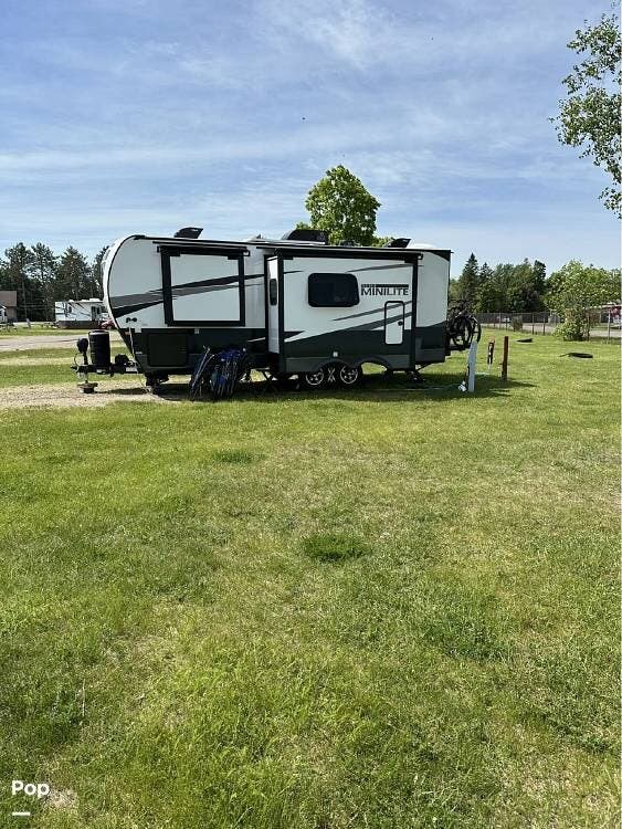 2024 Forest River Rockwood MINI LITE 2511S - Used Travel Trailer For Sale by Pop RVs in Schoolcraft, Michigan features Leveling Jacks, Slideout, Air Conditioning
