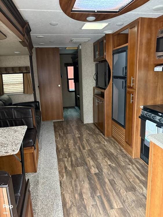 Used 2017 Prime Time Tracer Ultra Lite Executive Series 3250BHD available in Interlochen, Michigan