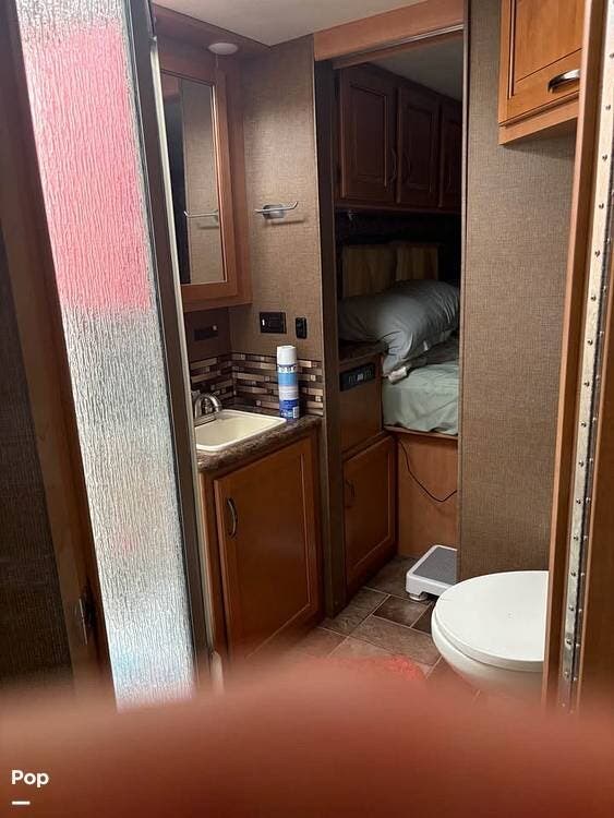 2016 Chateau 31E by Thor Motor Coach from Pop RVs in Shawnee, Oklahoma