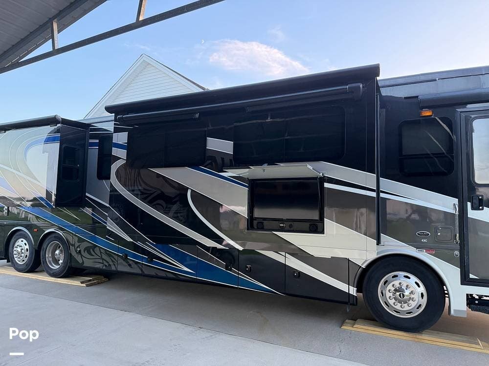 2018 Forest River Berkshire XLT 43C - Used Diesel Pusher For Sale by Pop RVs in Elizabeth City, North Carolina features Air Conditioning, Awning, Leveling Jacks, Slideout, Generator