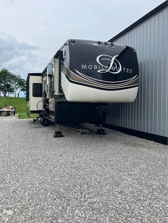 2016 Mobile Suites 38PS3 by DRV from Pop RVs in Monticello, Kentucky