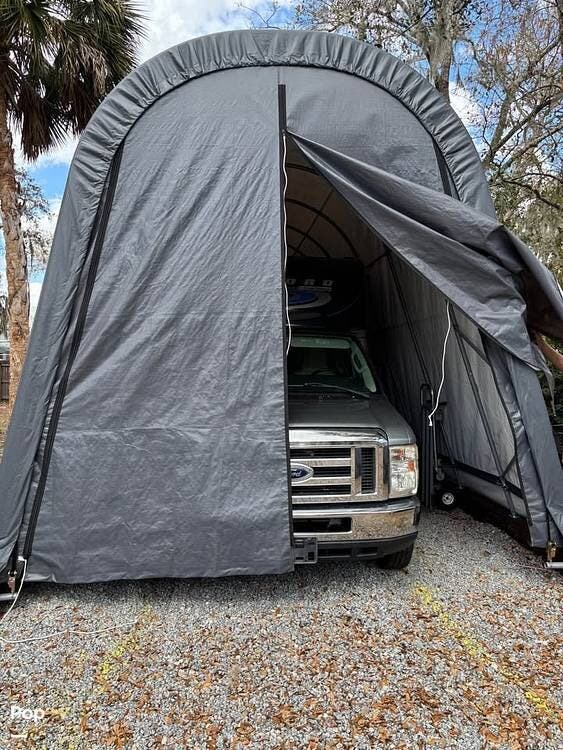2018 Coachmen Concord 300DS - Used Class C For Sale by Pop RVs in Riverview, Florida features Slideout