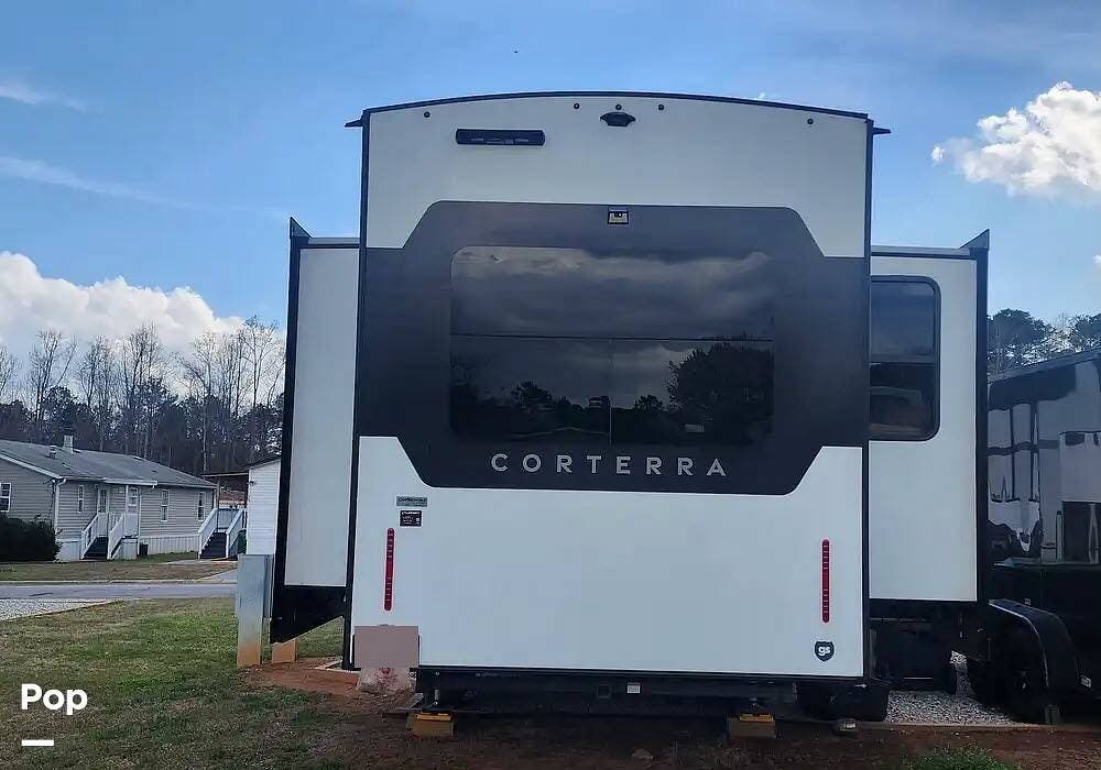 2025 Heartland Corterra 3.0 - Used Fifth Wheel For Sale by Pop RVs in Fayetteville, Georgia features Slideout