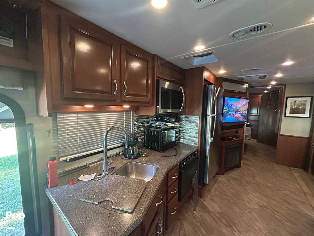 2016 Fleetwood Bounder 35K - Used Class A For Sale by Pop RVs in Dunnellon, Florida features Slideout, Awning, Generator