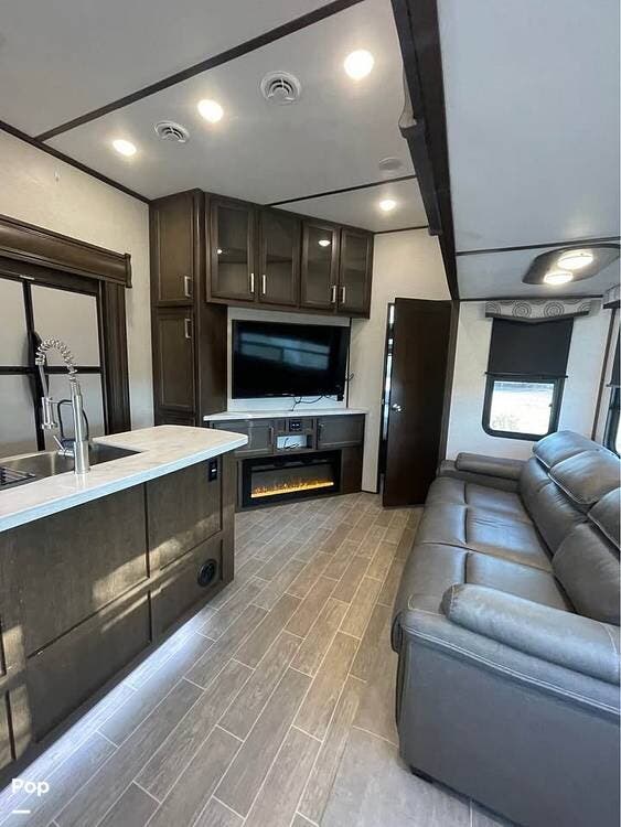 Used 2021 Dutchmen Atlas 3602LFKB available in Lake Havasu City, Arizona