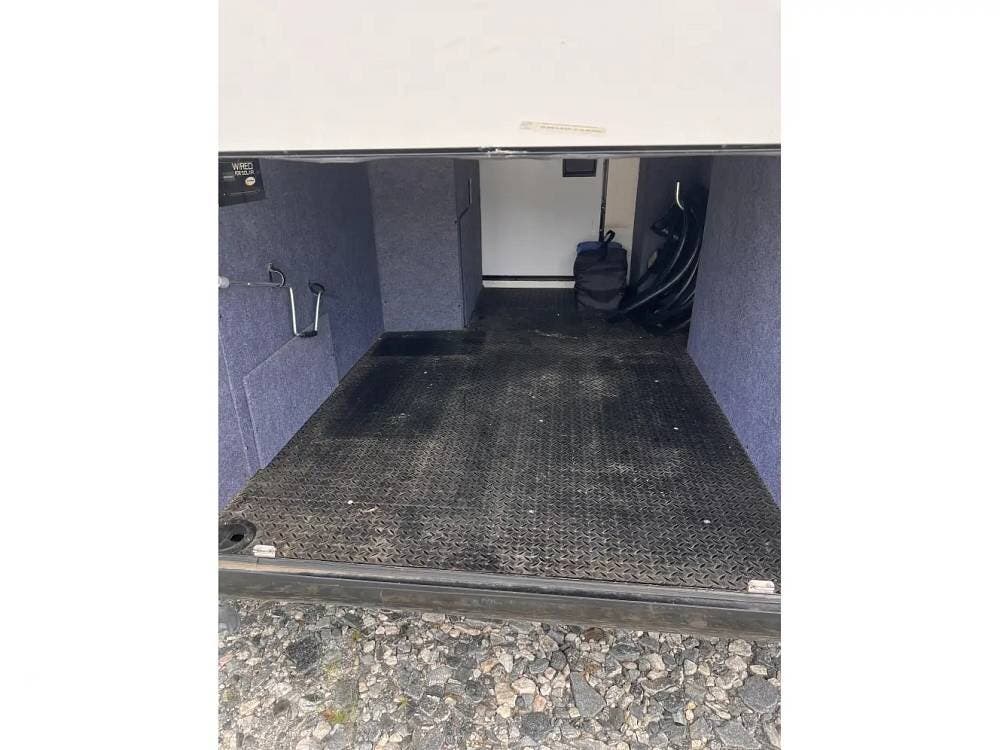 2017 North Point 375BHFS by Jayco from Pop RVs in Cumming, Georgia