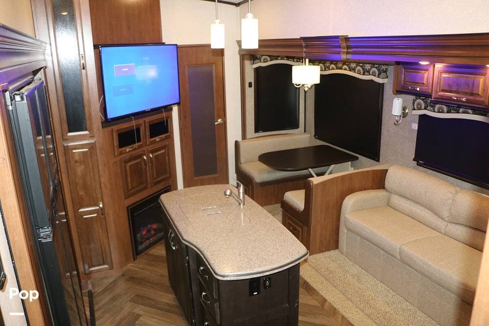 Used 2017 Jayco North Point 375BHFS available in Cumming, Georgia