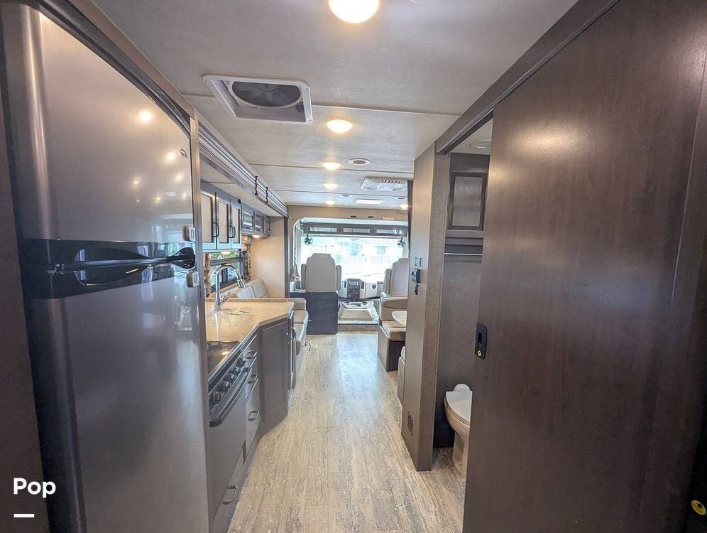 2018 Hurricane 29M by Thor Motor Coach from Pop RVs in Sun City Center, Florida